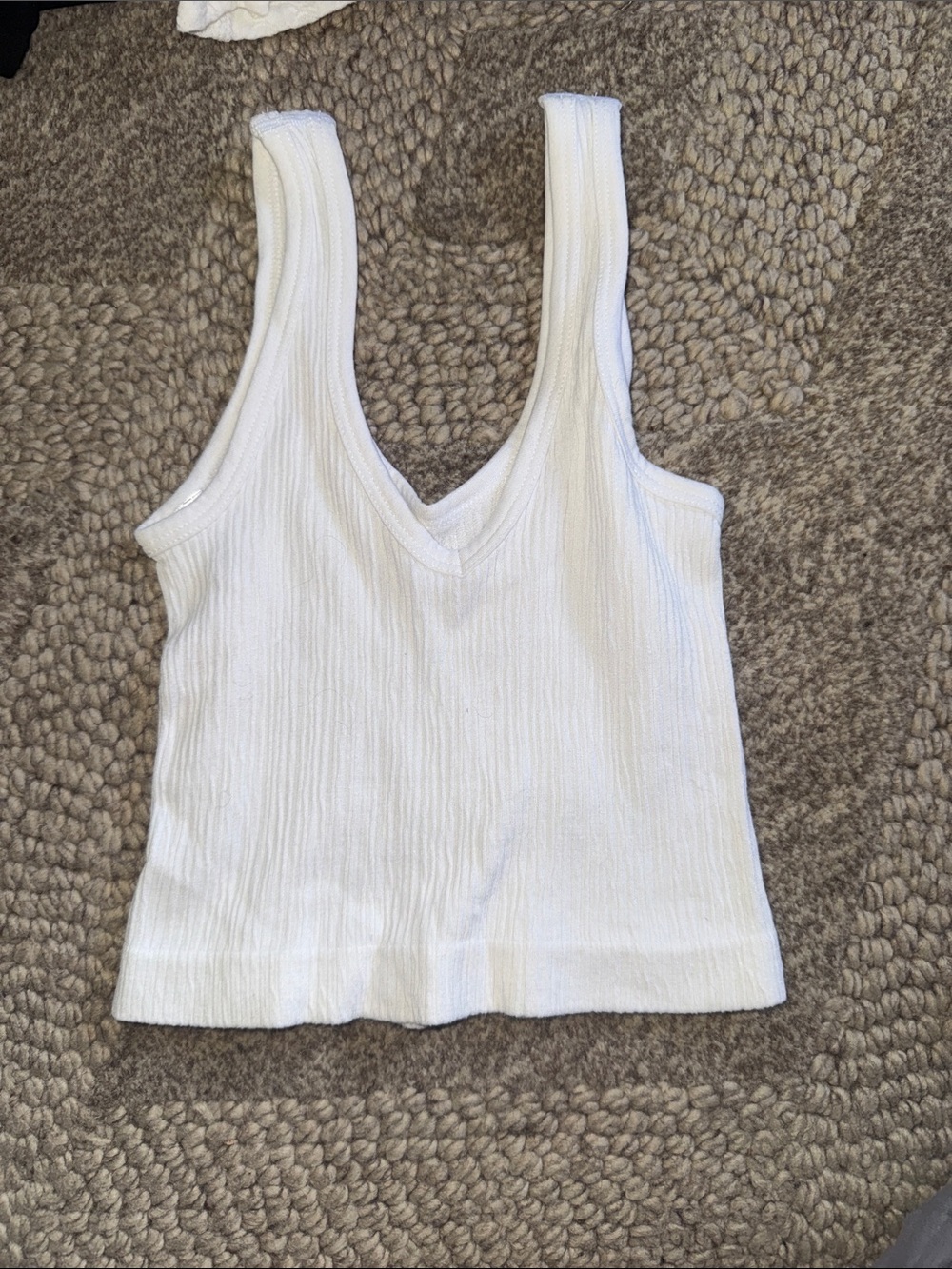 Urban Outfitters White Ribbed V‑Neck Tank